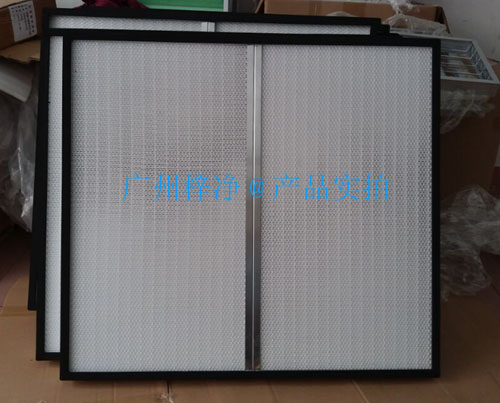 刀架式無隔板高效過濾器出風(fēng)面帶有一定長度的刀口 刀架式無隔板高效過濾器出風(fēng)面帶有一定長度的刀口