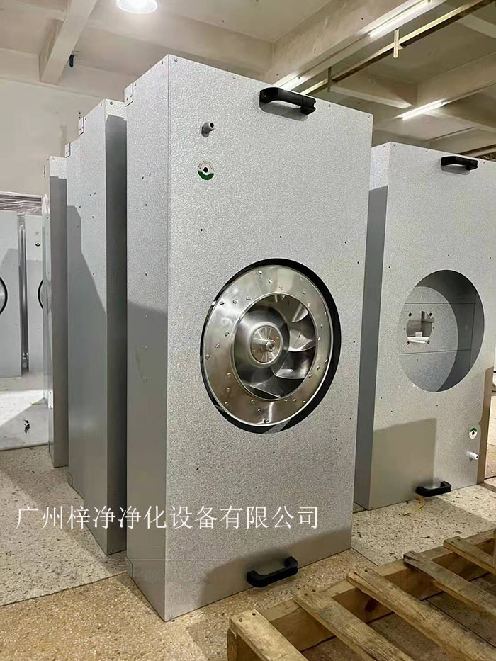 直流FFU適用于半導(dǎo)體、電子、平板顯示器和磁盤(pán)驅(qū)動(dòng)器的廠家及光學(xué)、生物工業(yè)及其它對(duì)空氣中污染有嚴(yán)格控制要求的地方。 直流FFU適用于半導(dǎo)體、電子、平板顯示器和磁盤(pán)驅(qū)動(dòng)器的廠家及光學(xué)、生物工業(yè)及其它對(duì)空氣中污染有嚴(yán)格控制要求的地方。