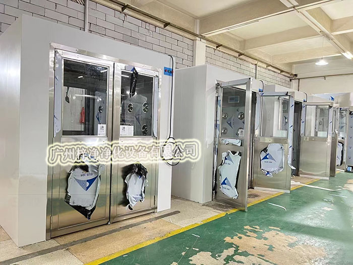 風(fēng)淋室的結(jié)構(gòu)和設(shè)計(jì)會(huì)影響風(fēng)淋效率，進(jìn)而影響所需的風(fēng)淋時(shí)間。