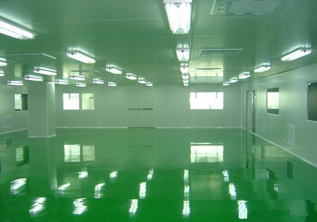 工作人員在進入潔凈區前先要經過風淋室吹淋除塵后才能進入潔凈區工作。
